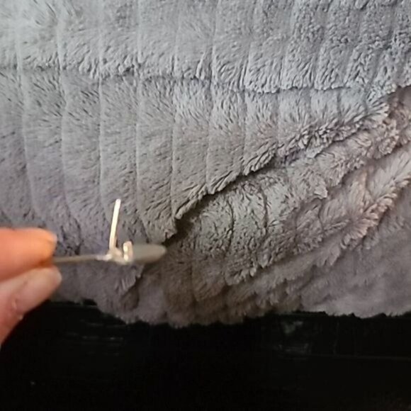 Vintage 80s Gold Tone Tennis Racket Pin Brooch Made in Taiwan - Picture 9 of 10